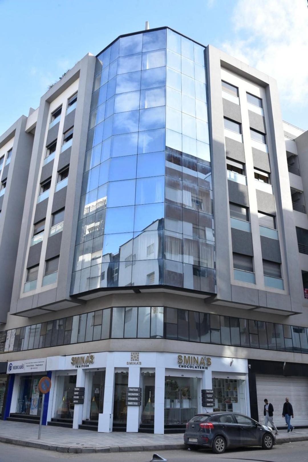 Bright 3-Br In Heart Of Kenitra-Perfect Summer Stay With Parking! エクステリア 写真