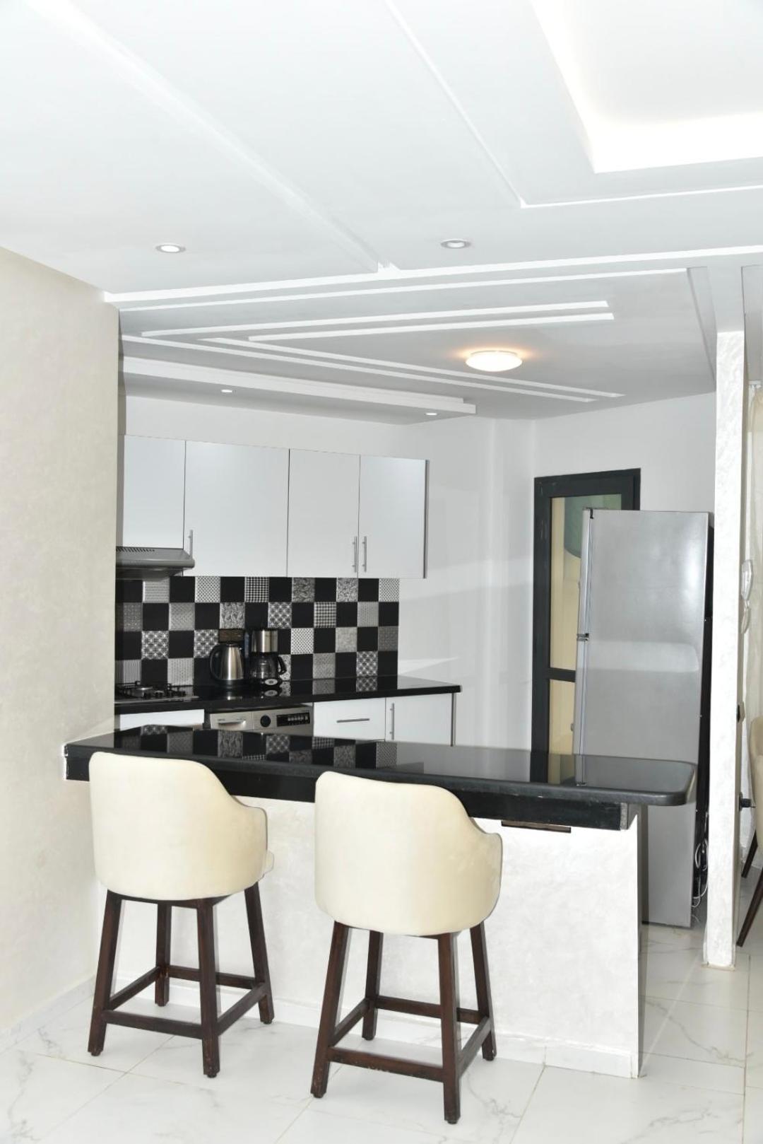 Bright 3-Br In Heart Of Kenitra-Perfect Summer Stay With Parking! エクステリア 写真